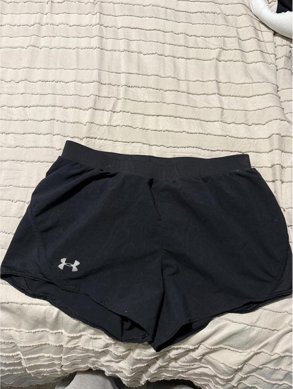Under Armour Women's Black Athletic Shorts Size Medium